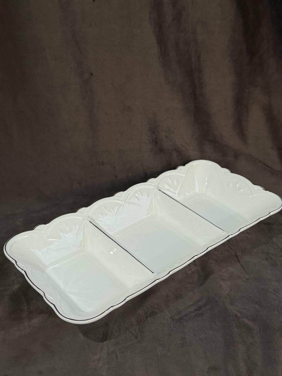 Менажница керамическая YIWU HP-20-28 3-х секционная 30х14 см Белый (HP-20-28)