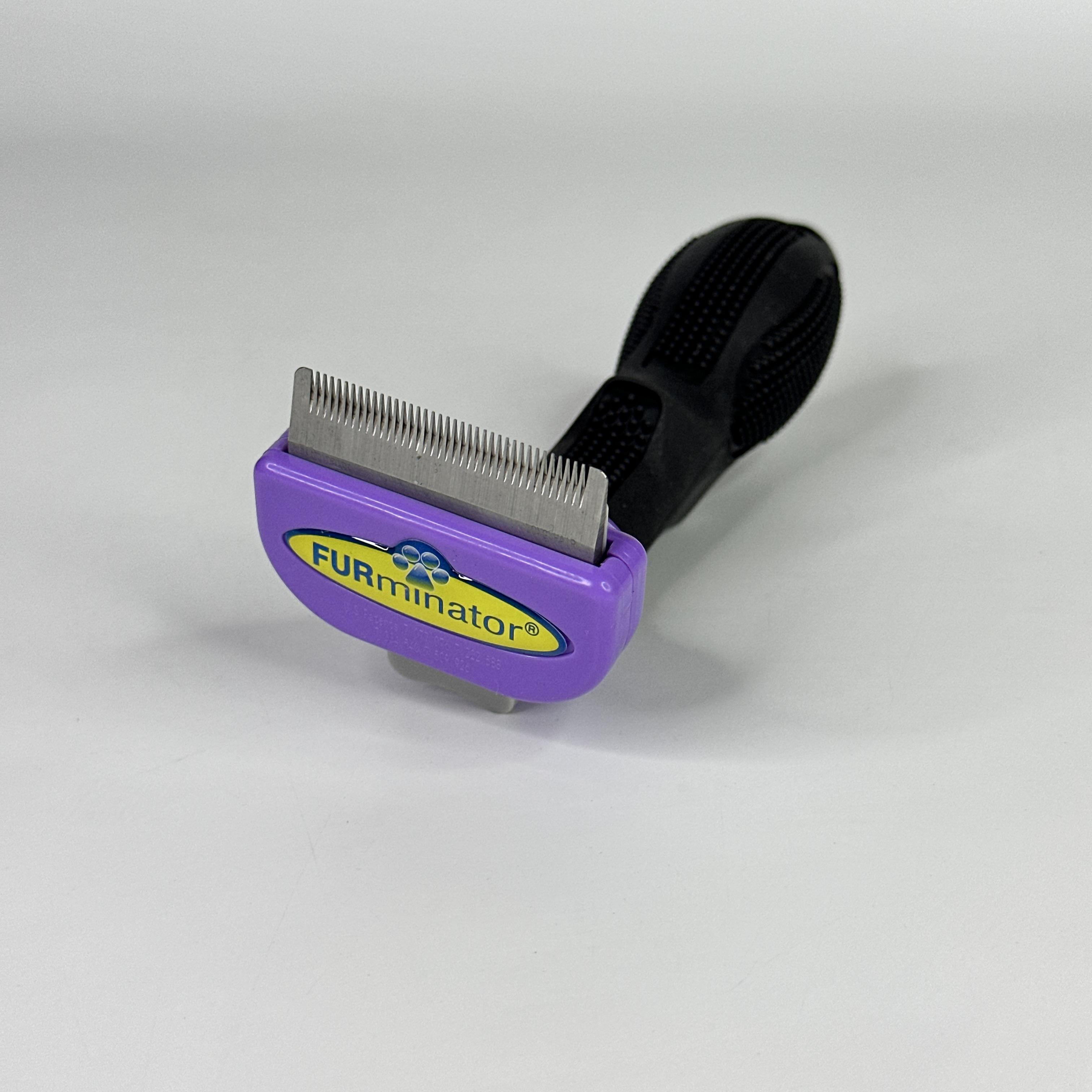 Фурминатор для собак длинношерстных малых пород Furminator с лезвием 4,5 см Фиолетовый (FDL-45-Violet) - фото 2 Фурминатор для собак длинношерстных малых пород Furminator с лезвием 4,5 см Фиолетовый (FDL-45-Violet) - фото 2