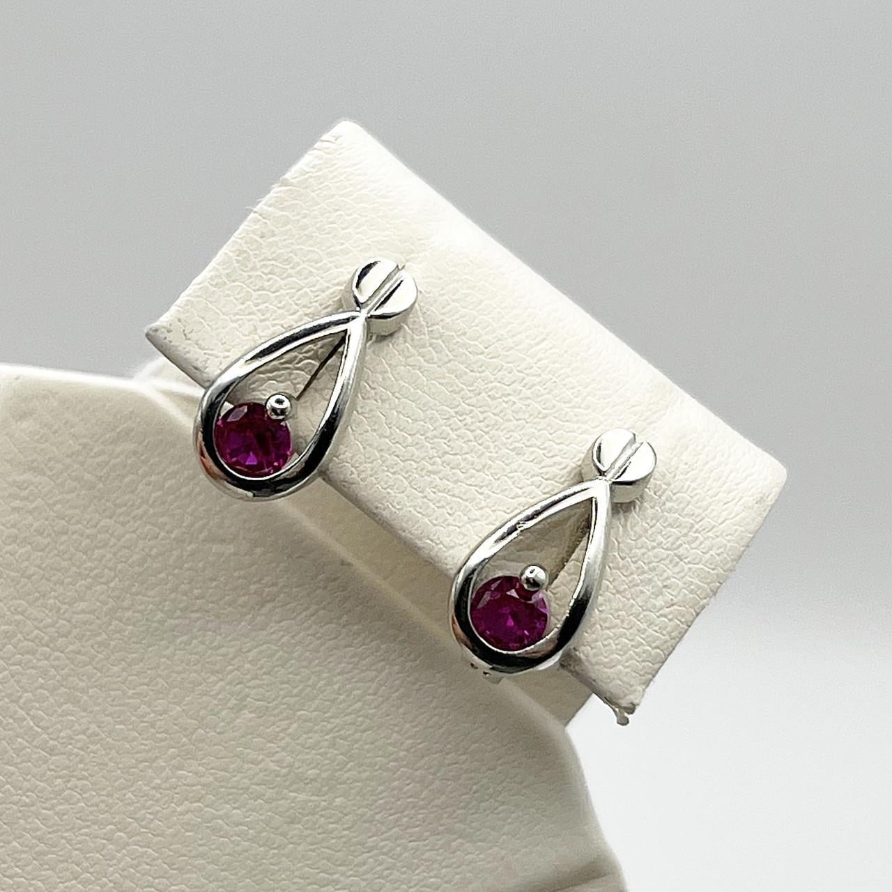Серебряные серьги с кубическим цирконием 3,45 г (2489178163) Серебряные серьги с кубическим цирконием 3,45 г (2489178163)
