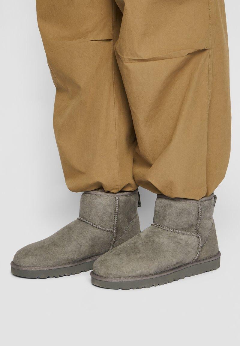 Угги женские UGG Classic Mini II р. 37 Grey (1016222) - фото 7