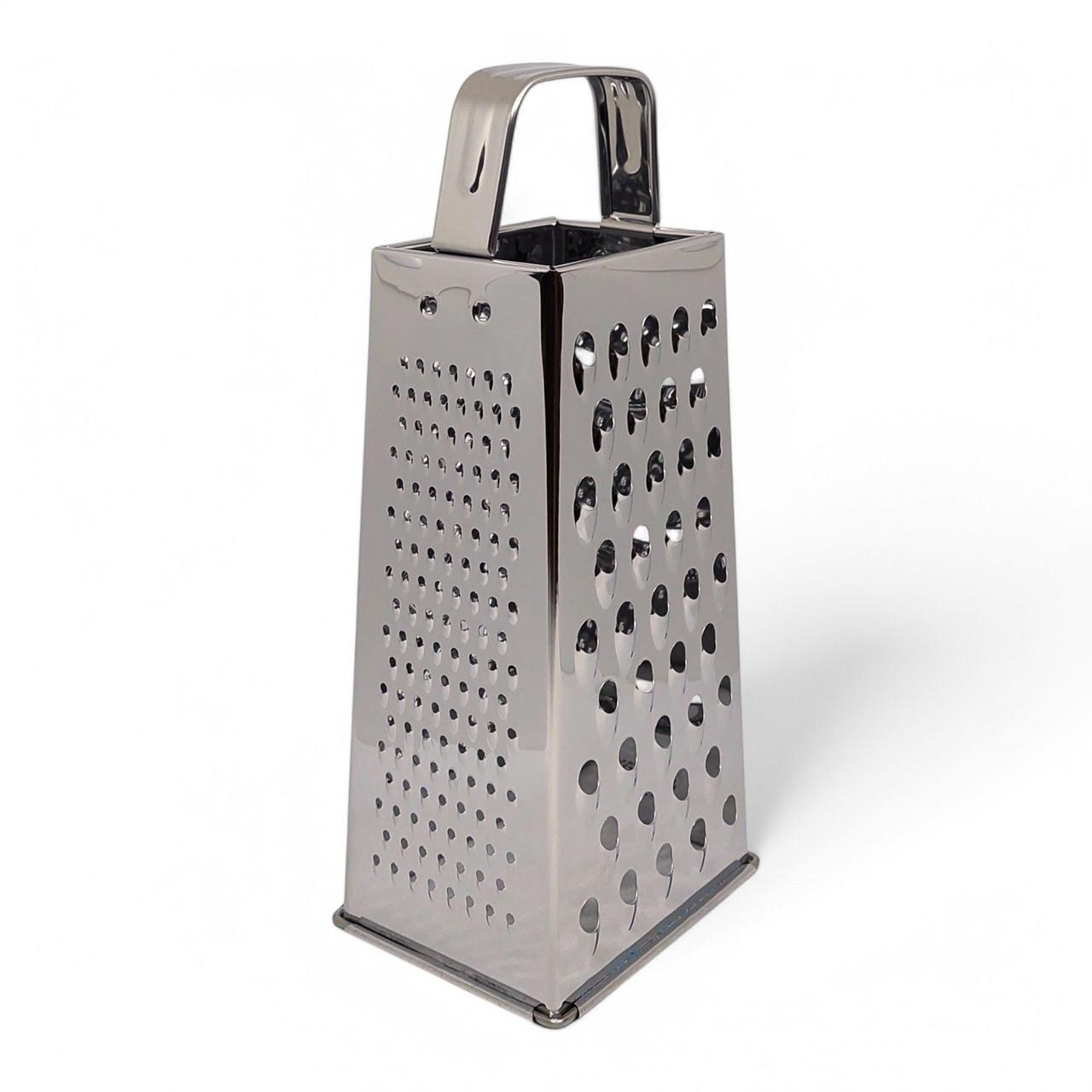 Тертка кухонна чотиристороння A-Plus GR1205 Grater 9" Піраміда з нержавіючої сталі (205446) - фото 2 Тертка кухонна чотиристороння A-Plus GR1205 Grater 9" Піраміда з нержавіючої сталі (205446) - фото 2
