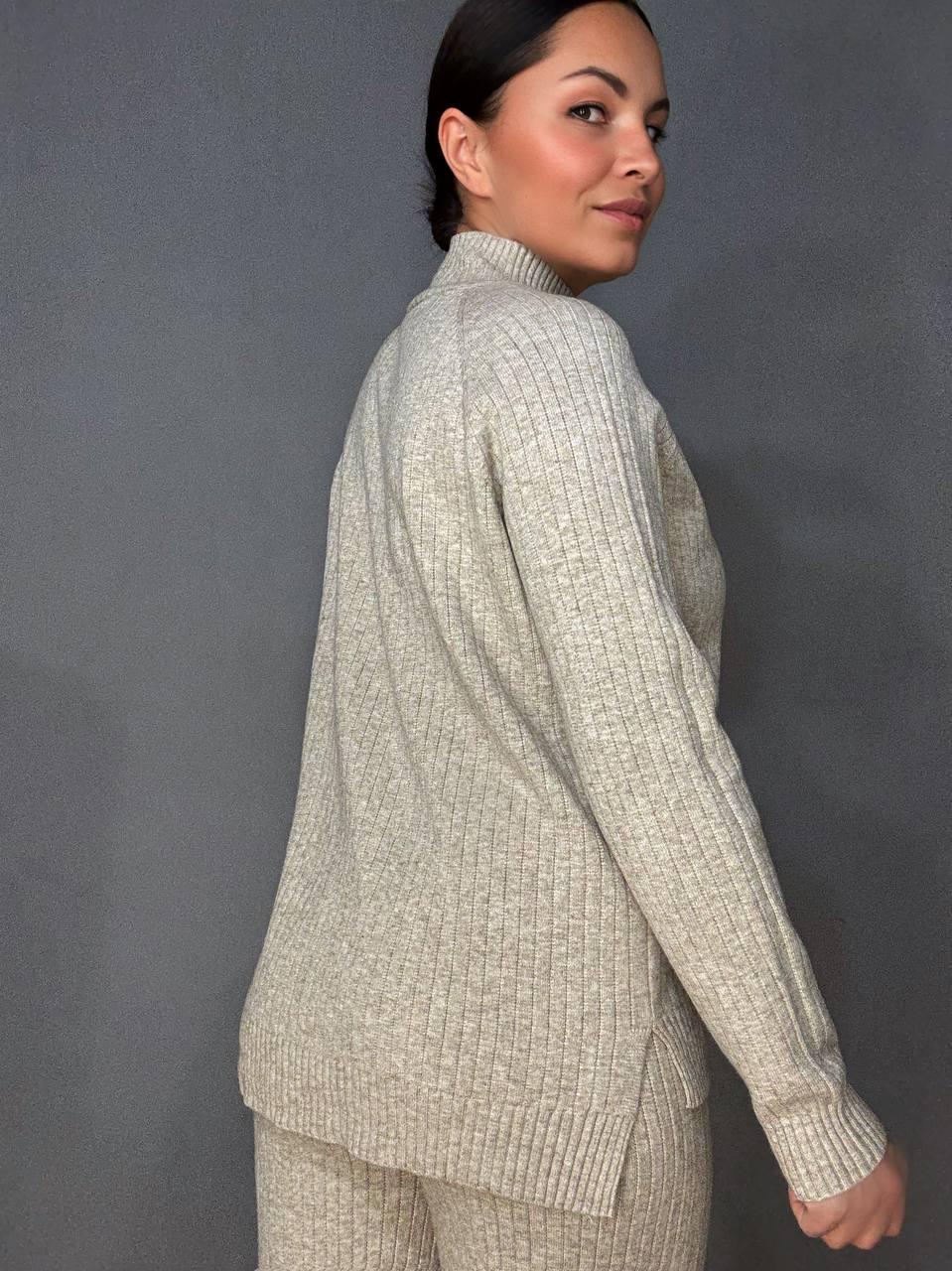 Костюм женский ACCORDDREAM 8703-28108 свитер с брюками в рубчик вязаный OS Бежевый (2960) - фото 4 Костюм женский ACCORDDREAM 8703-28108 свитер с брюками в рубчик вязаный OS Бежевый (2960) - фото 4