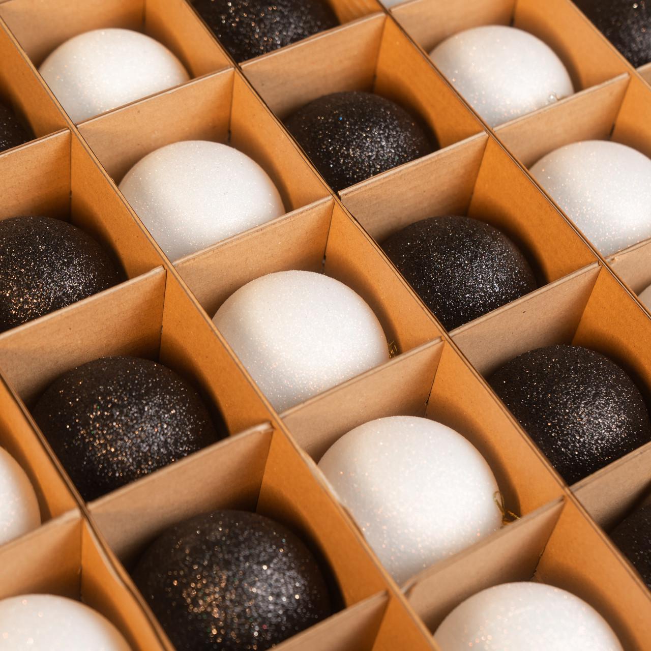 Набор игрушек на елку Блестящий микс 36 шт. Бело-черный (2765837160) - фото 2 Набор игрушек на елку Блестящий микс 36 шт. Бело-черный (2765837160) - фото 2