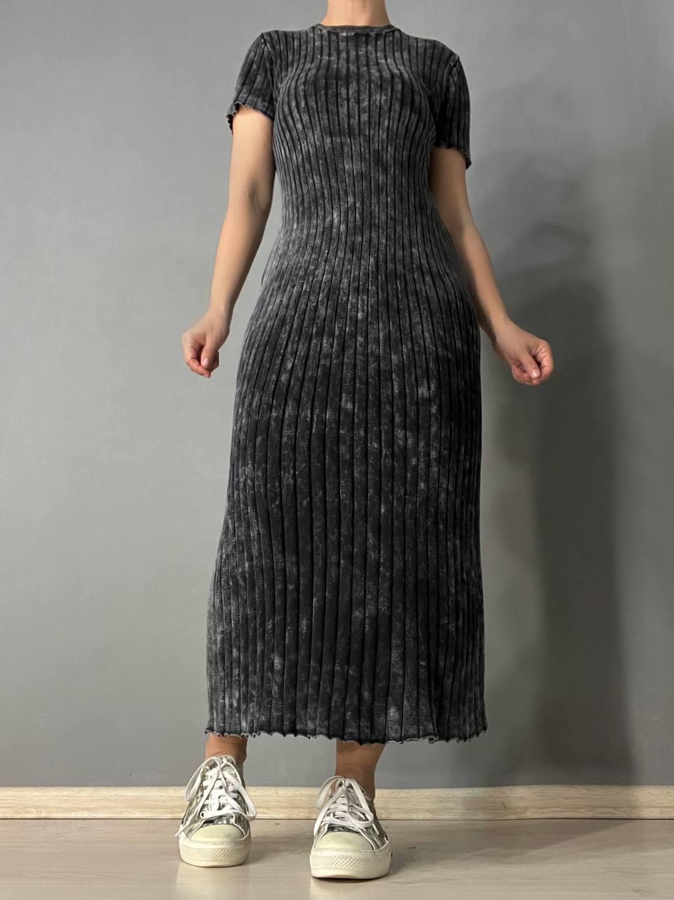 Сукня жіноча Fashion 3042 довга трапеція трикотажна в рубчик OS Чорний (26404734) - фото 9 Сукня жіноча Fashion 3042 довга трапеція трикотажна в рубчик OS Чорний (26404734) - фото 9