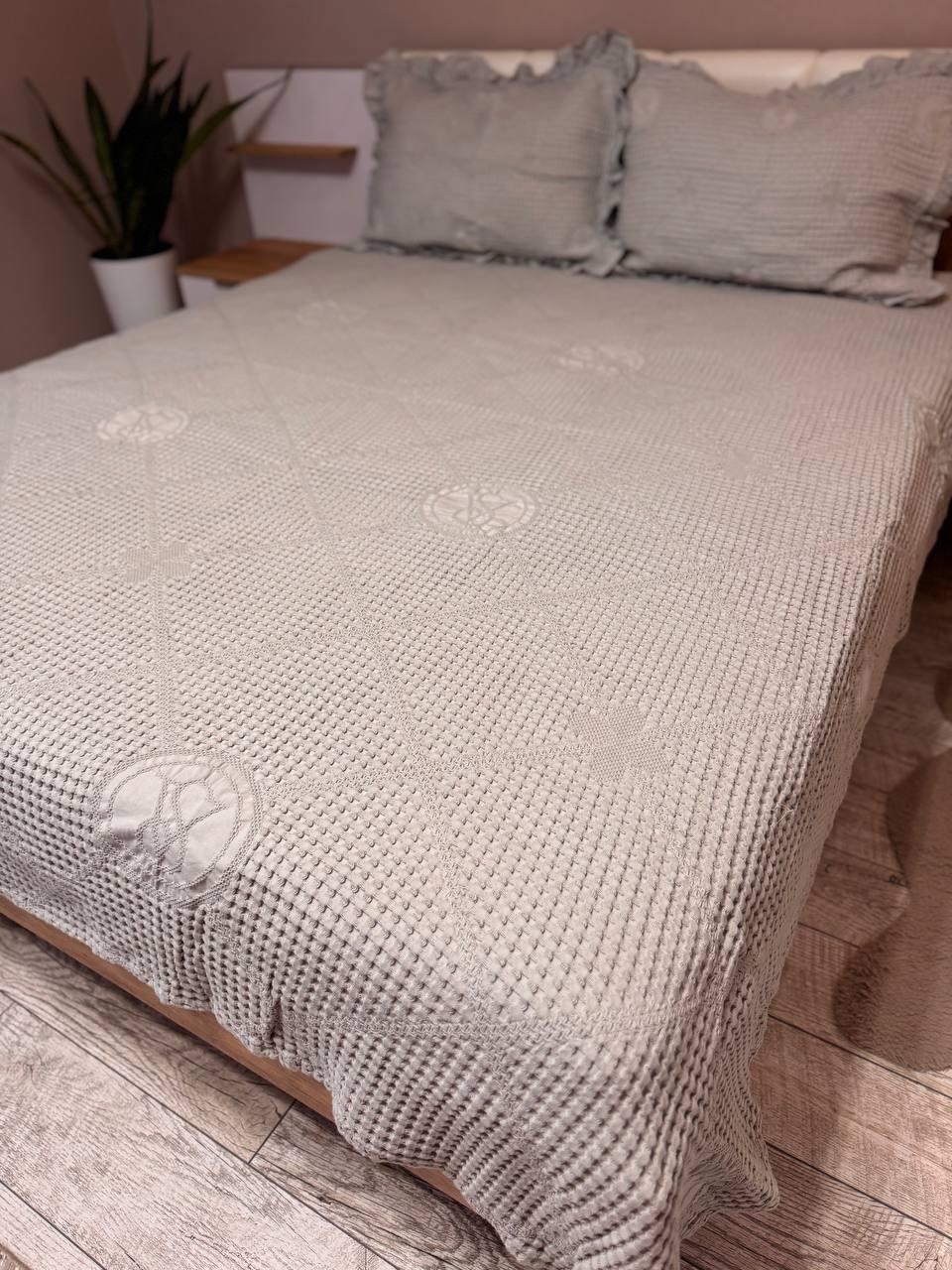 Комплект вафельний євро покривало 200х230 см/наволочки 50х70 см 2 шт. Сірий (П4К-al-n-vaf-002) - фото 8 Комплект вафельний євро покривало 200х230 см/наволочки 50х70 см 2 шт. Сірий (П4К-al-n-vaf-002) - фото 8