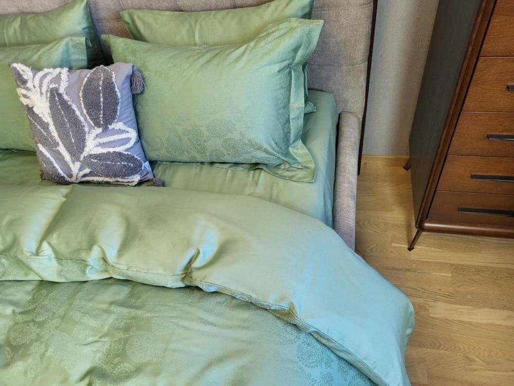 Комплект постільної білизни на резинці Мир сатин жакард Premium сімейний/наволочки 50х70/70х70 см Paisley Green (6143) - фото 4 Комплект постільної білизни на резинці Мир сатин жакард Premium сімейний/наволочки 50х70/70х70 см Paisley Green (6143) - фото 4