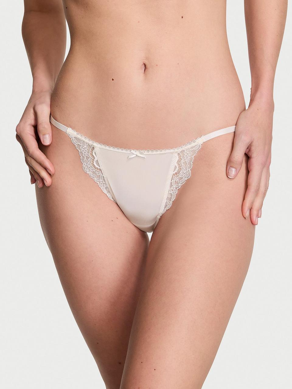 Трусики жіночі Victoria's Secret DREAM ANGELS Lace & Mesh String Bikini M Білий (2225030061)