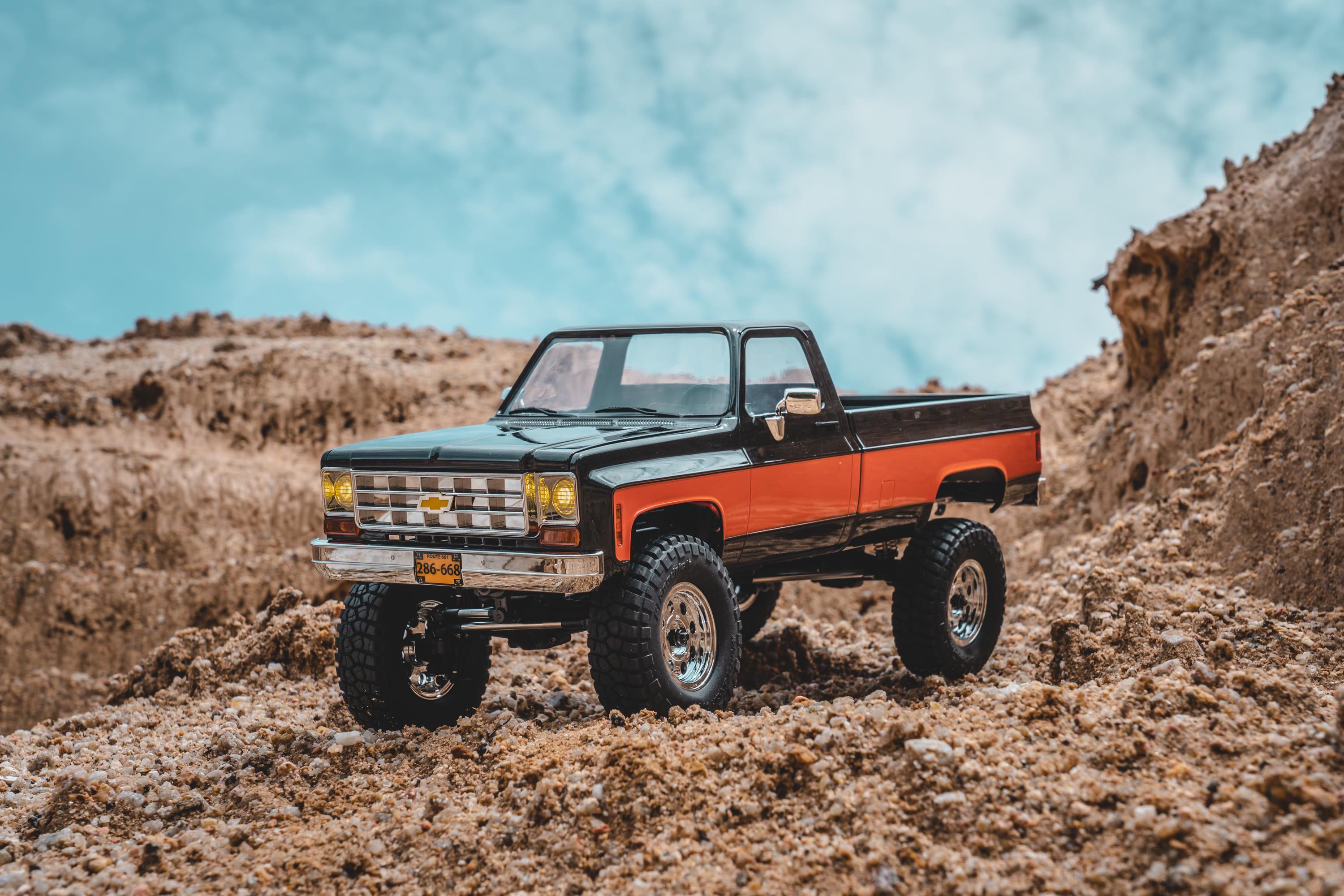 Машинка на радиоуправлении FMS 1:18 Chevrolet K10 RTR Черный - фото 9 Машинка на радиоуправлении FMS 1:18 Chevrolet K10 RTR Черный - фото 9