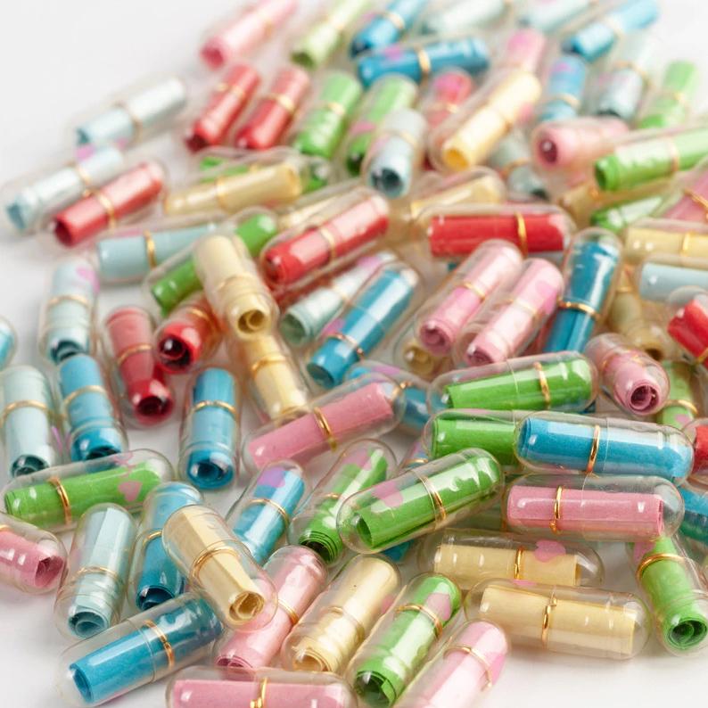 Набор капсул с сообщениями 100 шт. (12399760)