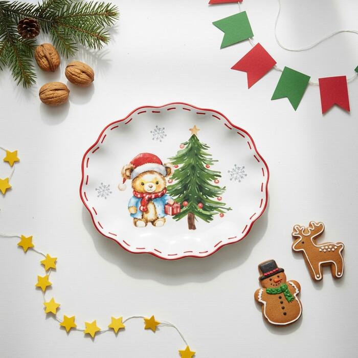 Тарелка овальная Fissman 24х