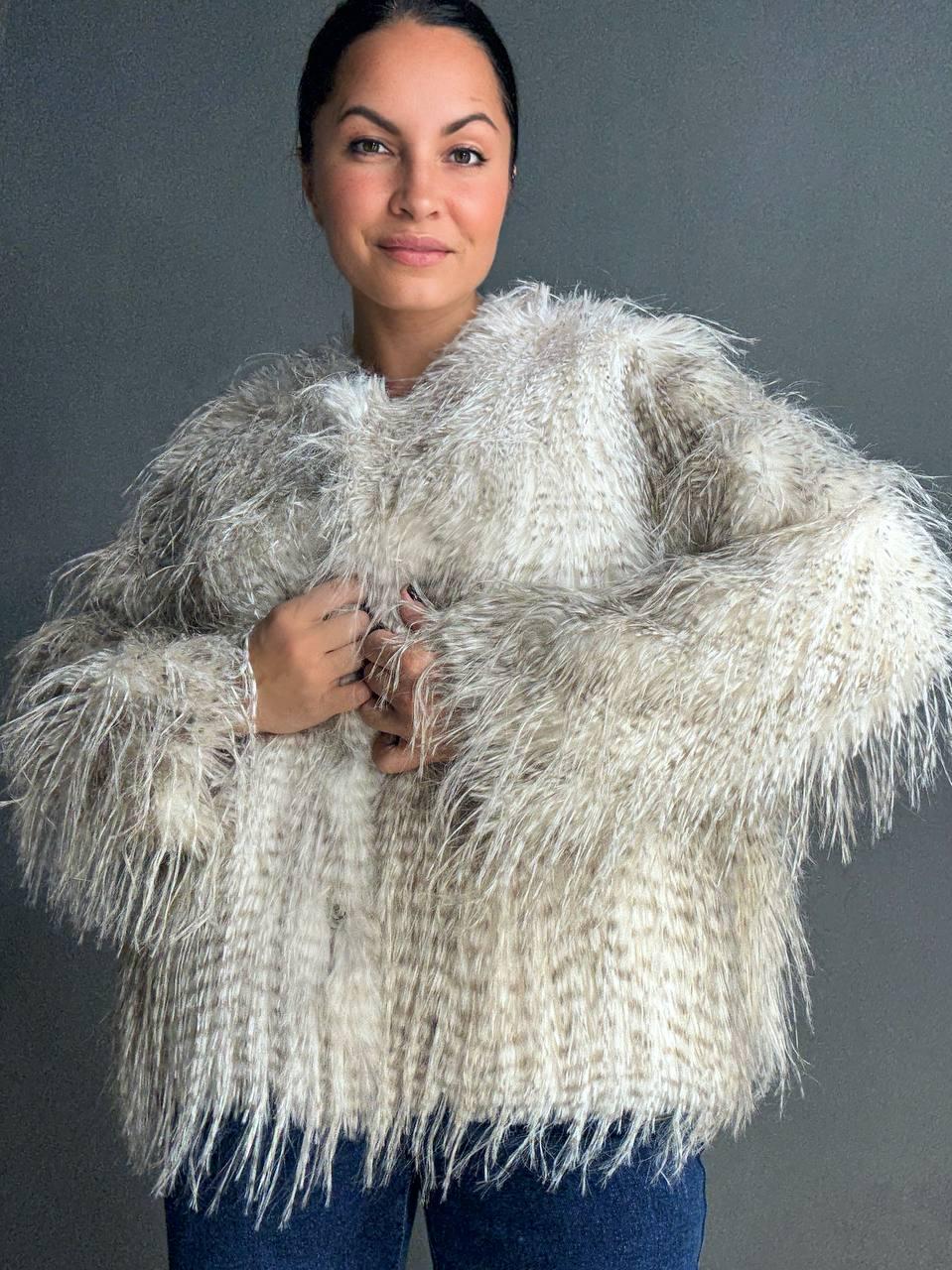 Шуба женская Fancy Matinee 111 искусственный мех перо короткая L Бежевый (4839)