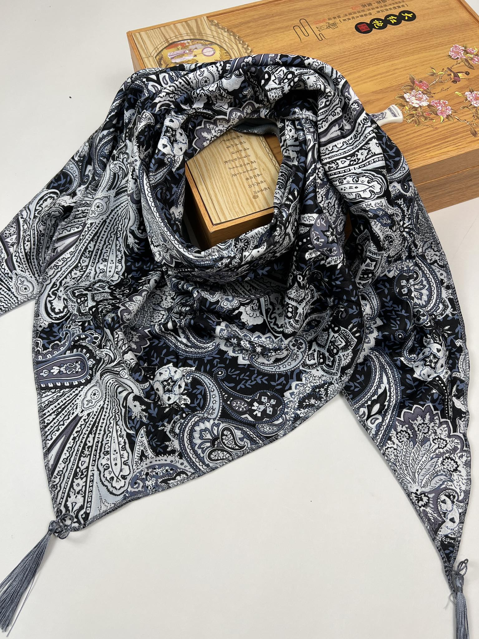 Шарф-косынка на флисе с кисточками Серый/Черный (883)