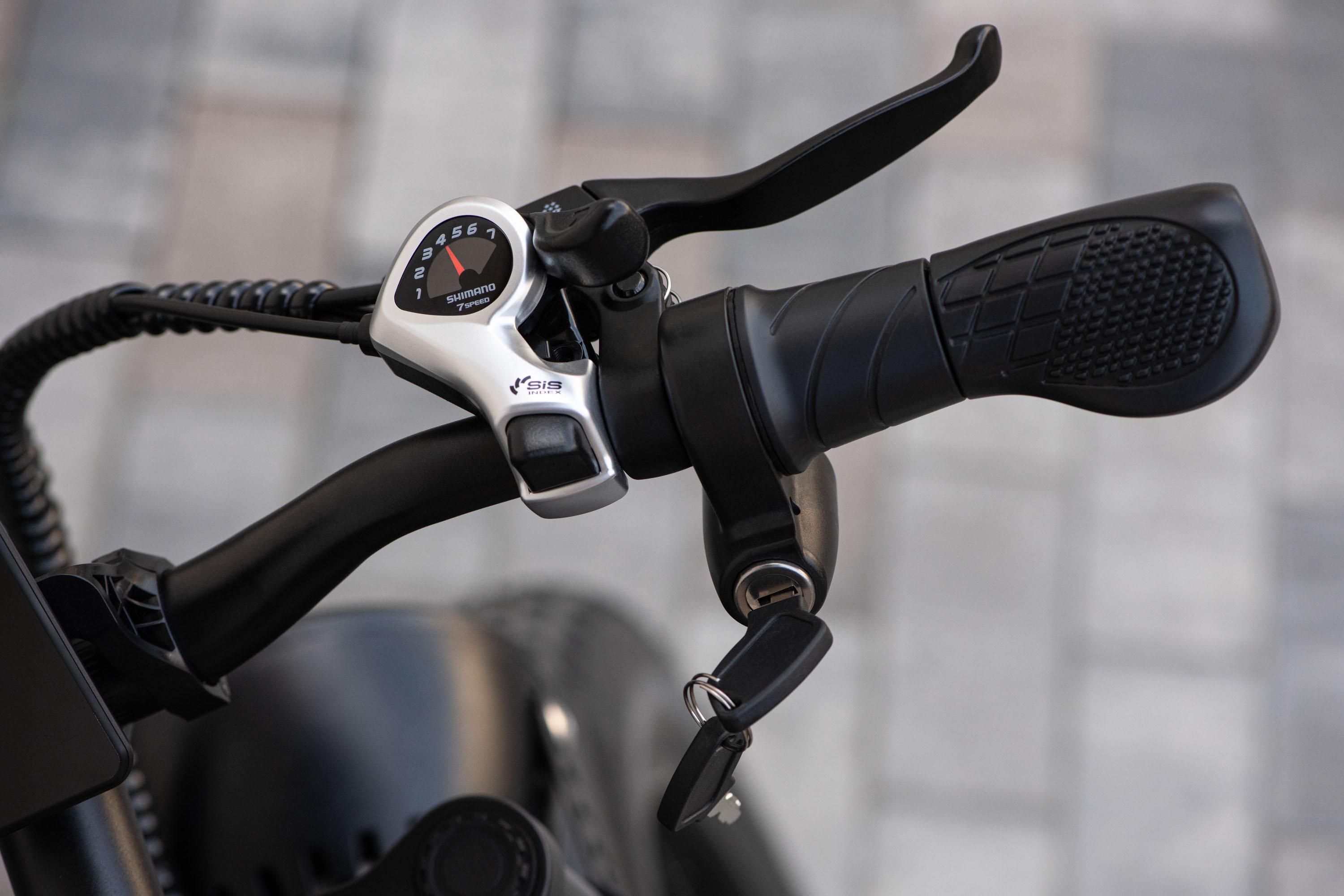 Электровелосипед 2E EB11 d колес 20" 7 скоростей 500 Вт Черный с красным (02c081c6) - фото 4 Электровелосипед 2E EB11 d колес 20" 7 скоростей 500 Вт Черный с красным (02c081c6) - фото 4