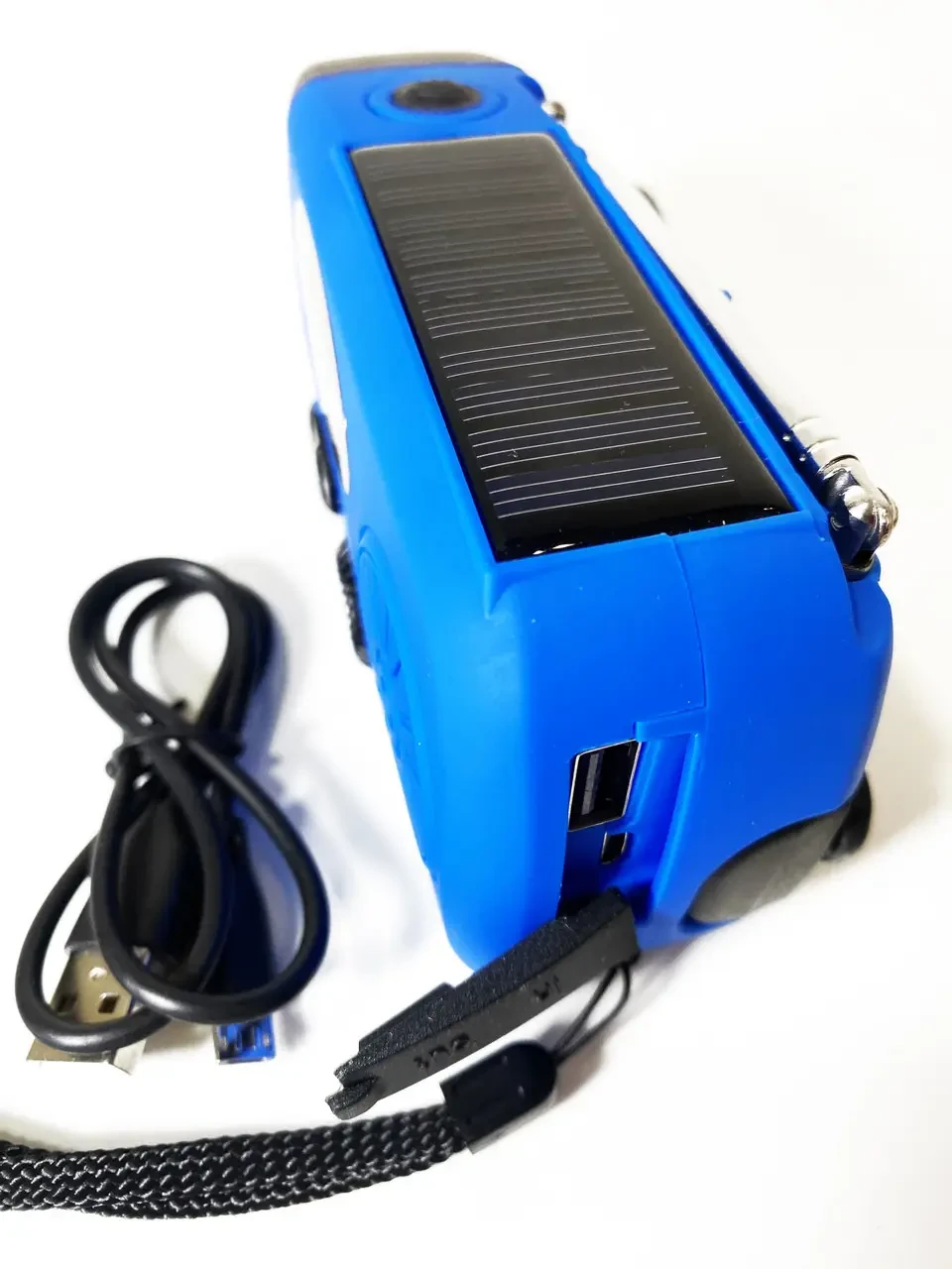 Радіоприймач-ліхтарик з генератором та Power Bank Синій - фото 2 Радіоприймач-ліхтарик з генератором та Power Bank Синій - фото 2