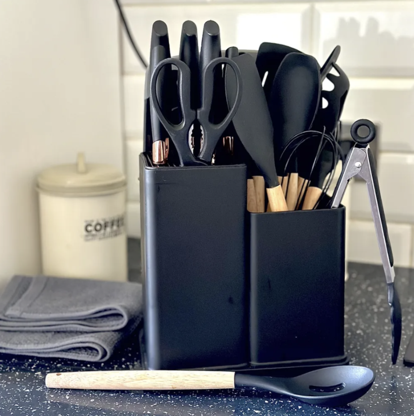 Набор кухонных принадлежностей 19 предметов с деревянной ручкой на подставке Черный (Е500109) - фото 10 Набор кухонных принадлежностей 19 предметов с деревянной ручкой на подставке Черный (Е500109) - фото 10