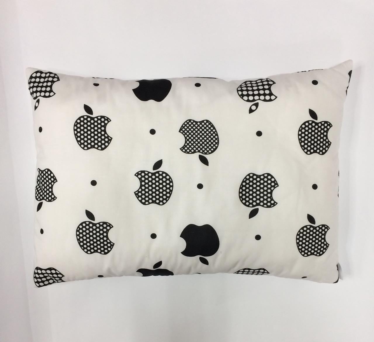 Подушка дитяча в ліжечко з принтом "Відкушене яблуко" 30х50 см