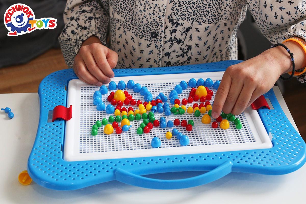 Дитяча мозаїка ТехноК No7 фішки різного розміру 300 шт. (2100) - фото 4 Дитяча мозаїка ТехноК No7 фішки різного розміру 300 шт. (2100) - фото 4