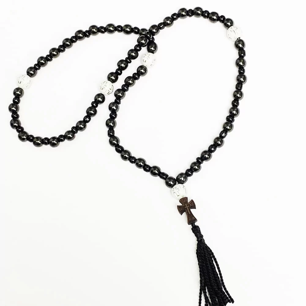 Четки на 50 бусин из гагата (7488)