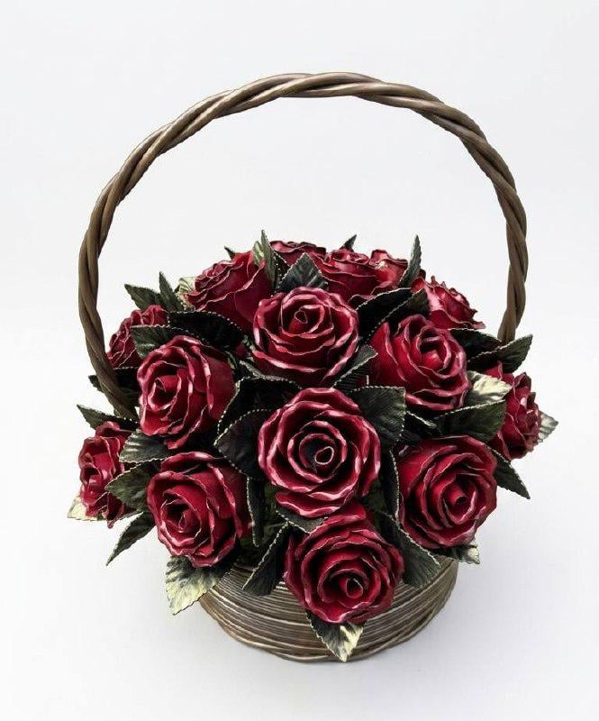 Кованые розы в корзине 16 шт. 55 см Бордовый (К12)