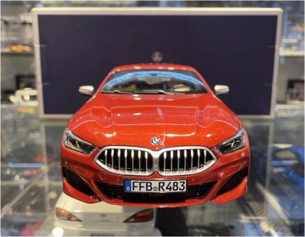 Модель автомобиля Norev 1:18 BMW 8 G15 Series Coupe Orange Metallic (183285) - фото 6 Модель автомобиля Norev 1:18 BMW 8 G15 Series Coupe Orange Metallic (183285) - фото 6