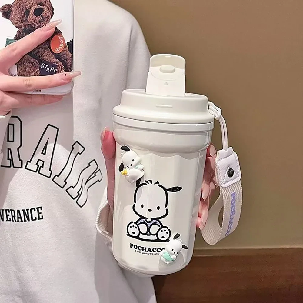 Чашка-термос Sanrio с 3D-куклами Pochacco из нержавеющей стали 480 мл Белый (998679) - фото 4 Чашка-термос Sanrio с 3D-куклами Pochacco из нержавеющей стали 480 мл Белый (998679) - фото 4