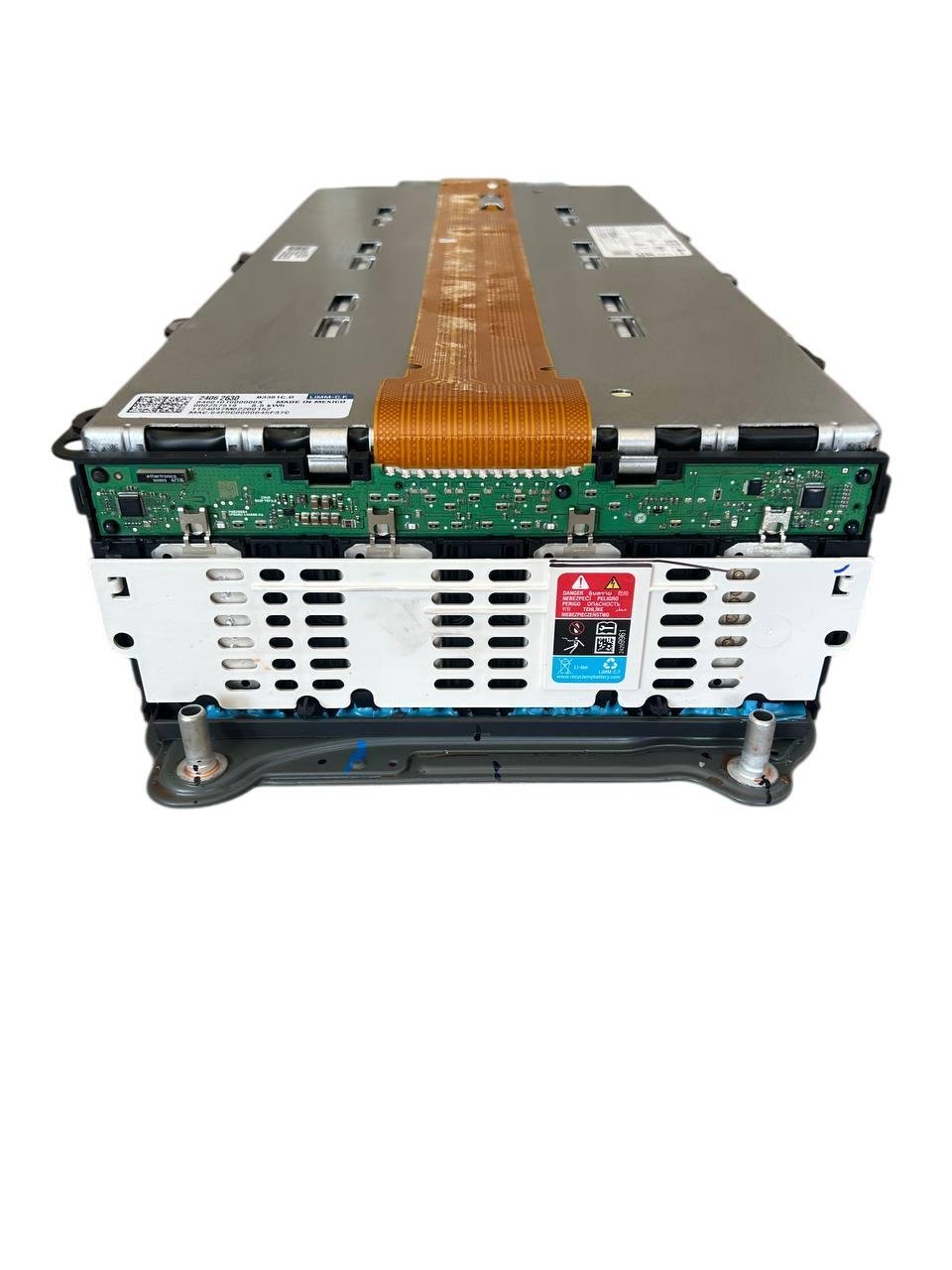 Батарея LG Chem Li-ion NMC 8,5kWh 30V 8S3P 287Ah (325232212) - фото 6 Батарея LG Chem Li-ion NMC 8,5kWh 30V 8S3P 287Ah (325232212) - фото 6