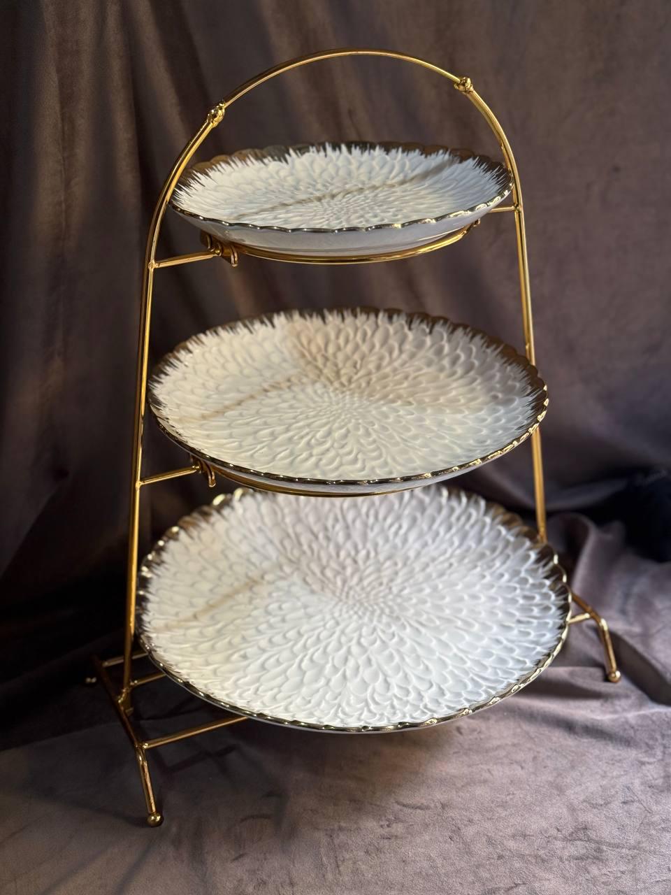 Фруктовниця-етажерка Yiwu YZH-009 порцелянова на металевій підставці 3 яруси 35х30х45 см Білий з золотистим (29919104) - фото 2