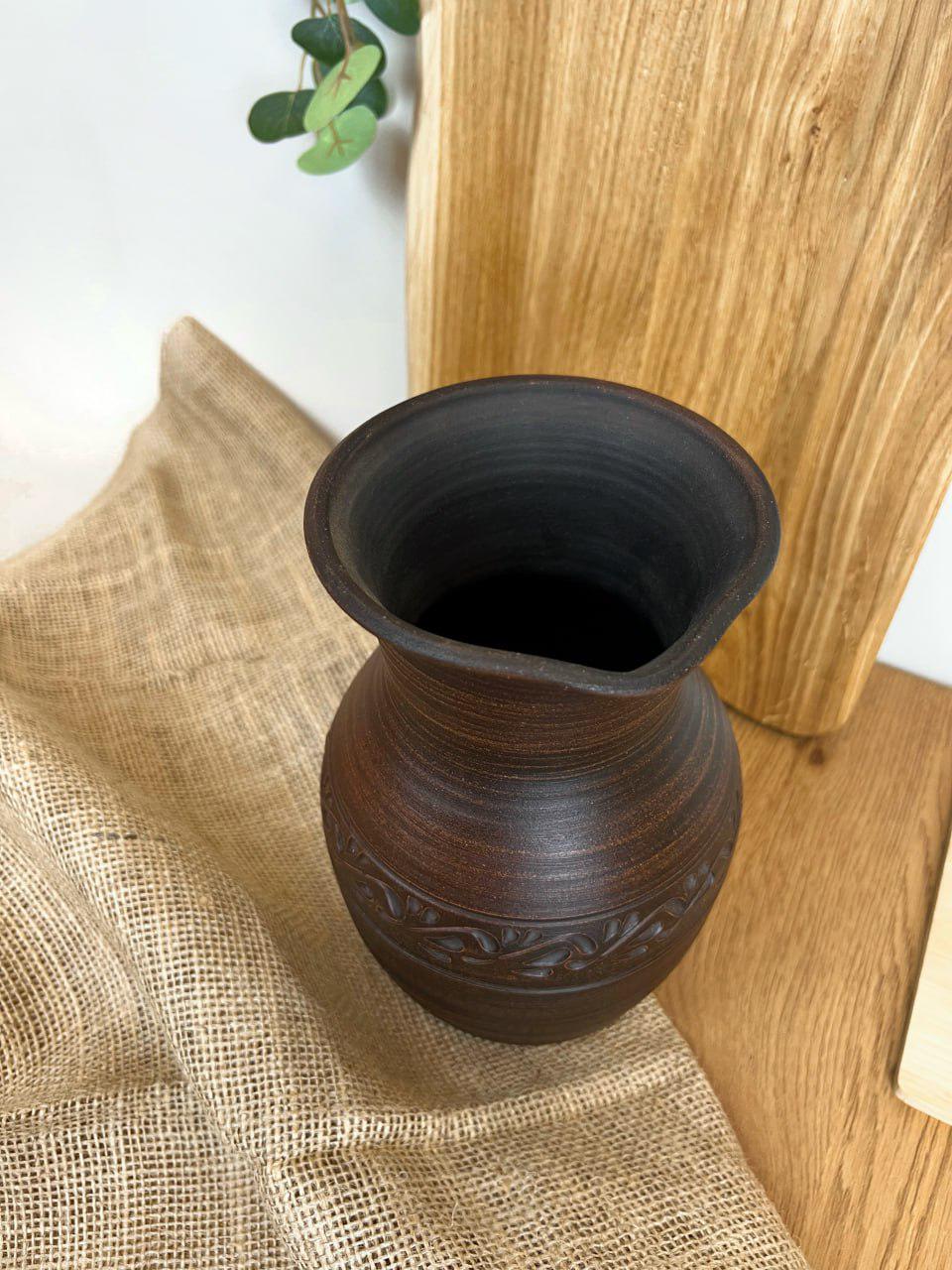 Кувшин керамический глиняный резной без ручки декор 2 л (3000-38) - фото 4