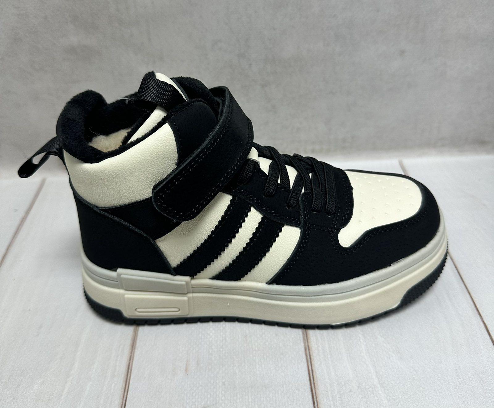 Кросівки дитячі Bessky зимові на овчині на овчині р. 33/21,5 см Чорно-білий