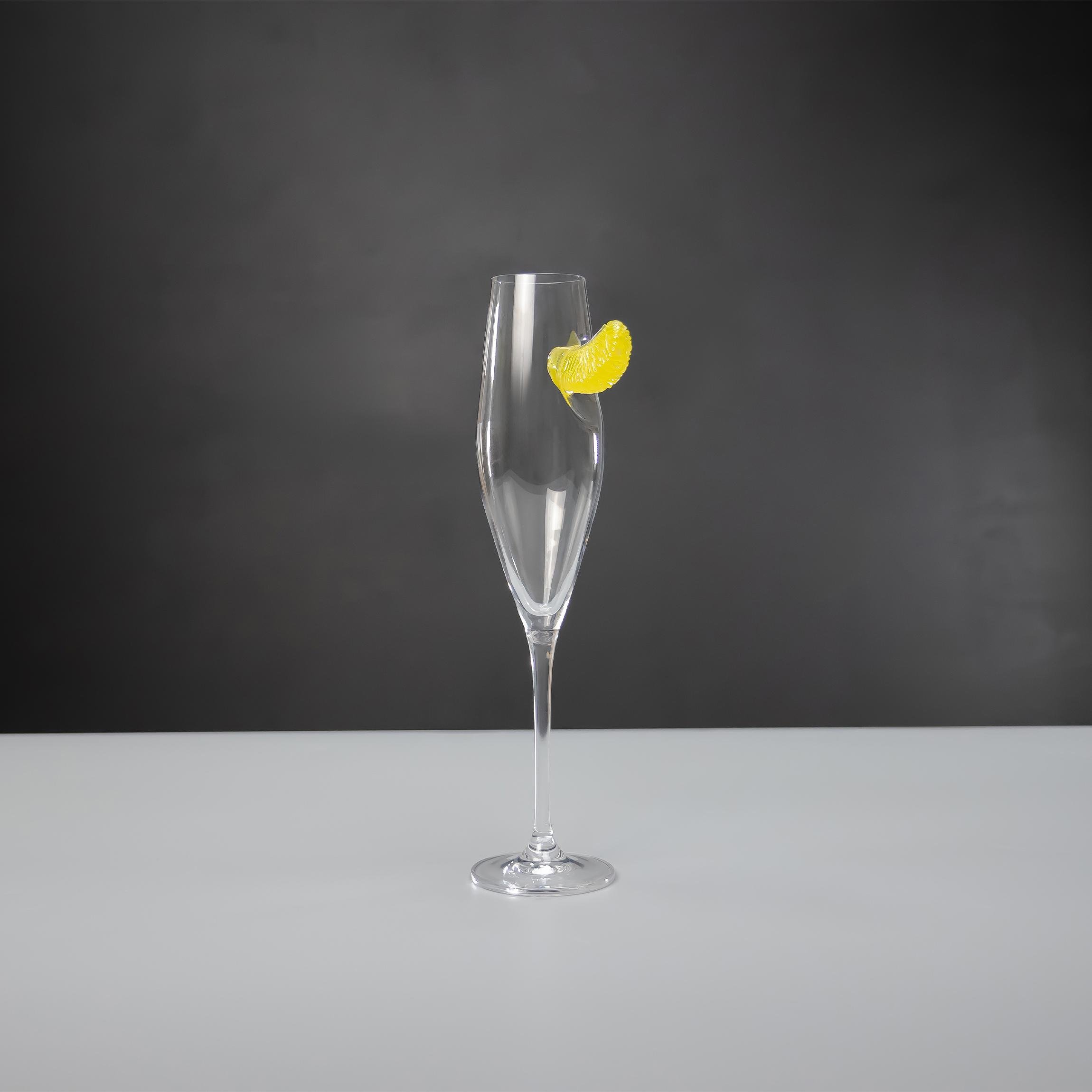 Бокал для шампанского VSKLO с мандаринкой 350 мл - фото 1 Бокал для шампанского VSKLO с мандаринкой 350 мл - фото 1