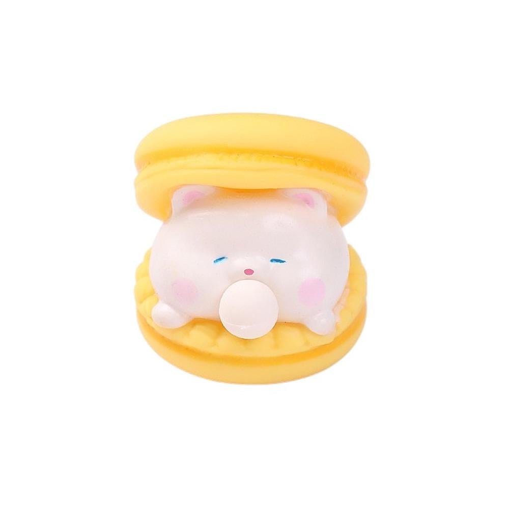 Игрушка антистресс Сквиш Котик в макаруне с шариком (TA0233)