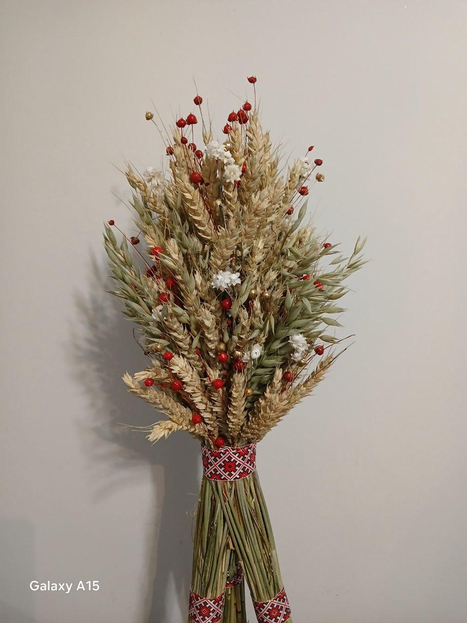 Дидух рождественский из колосья пшеницы/льна и овса на трех ножках 50-55 см с лентой вышиванкой Красный (2822762528) - фото 7 Дидух рождественский из колосья пшеницы/льна и овса на трех ножках 50-55 см с лентой вышиванкой Красный (2822762528) - фото 7