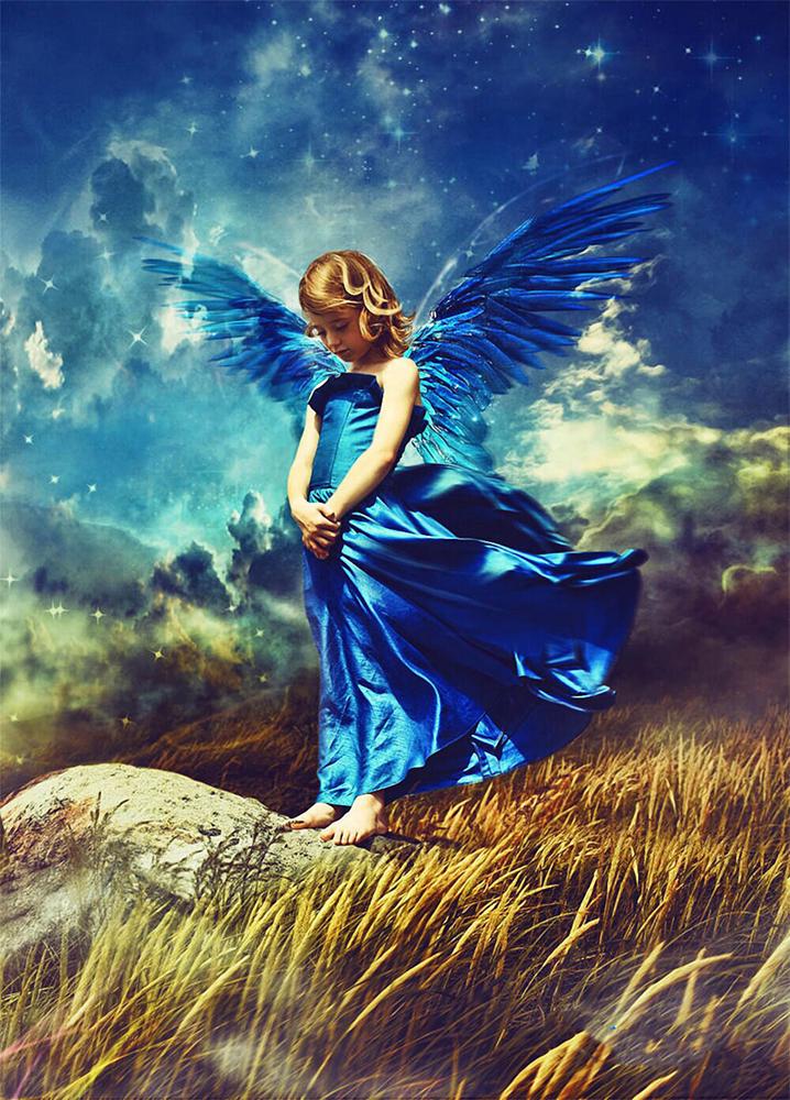 Алмазная мозаика Ангелок с синими крыльями DIY-WLL694 полная выкладка 30x40 см (26961)