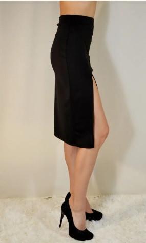 Юбка-карандаш женская по колено трикотажная с разрезом на ноге однотонная р. 38 Черный (2202748118) - фото 3