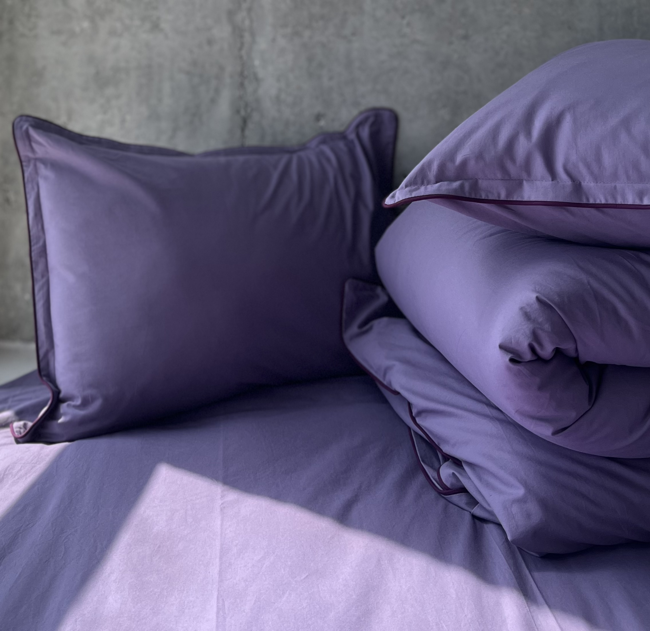 Комплект постельного белья White Dream полуторный 155х215 см вареный хлопок Фиолетовый (wd2010/1-1) - фото 1 Комплект постельного белья White Dream полуторный 155х215 см вареный хлопок Фиолетовый (wd2010/1-1) - фото 1