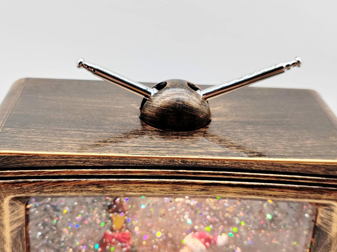 Ліхтар музичний новорічний Телевізор від батарейок та USB 20 см (26141114) - фото 2 Ліхтар музичний новорічний Телевізор від батарейок та USB 20 см (26141114) - фото 2