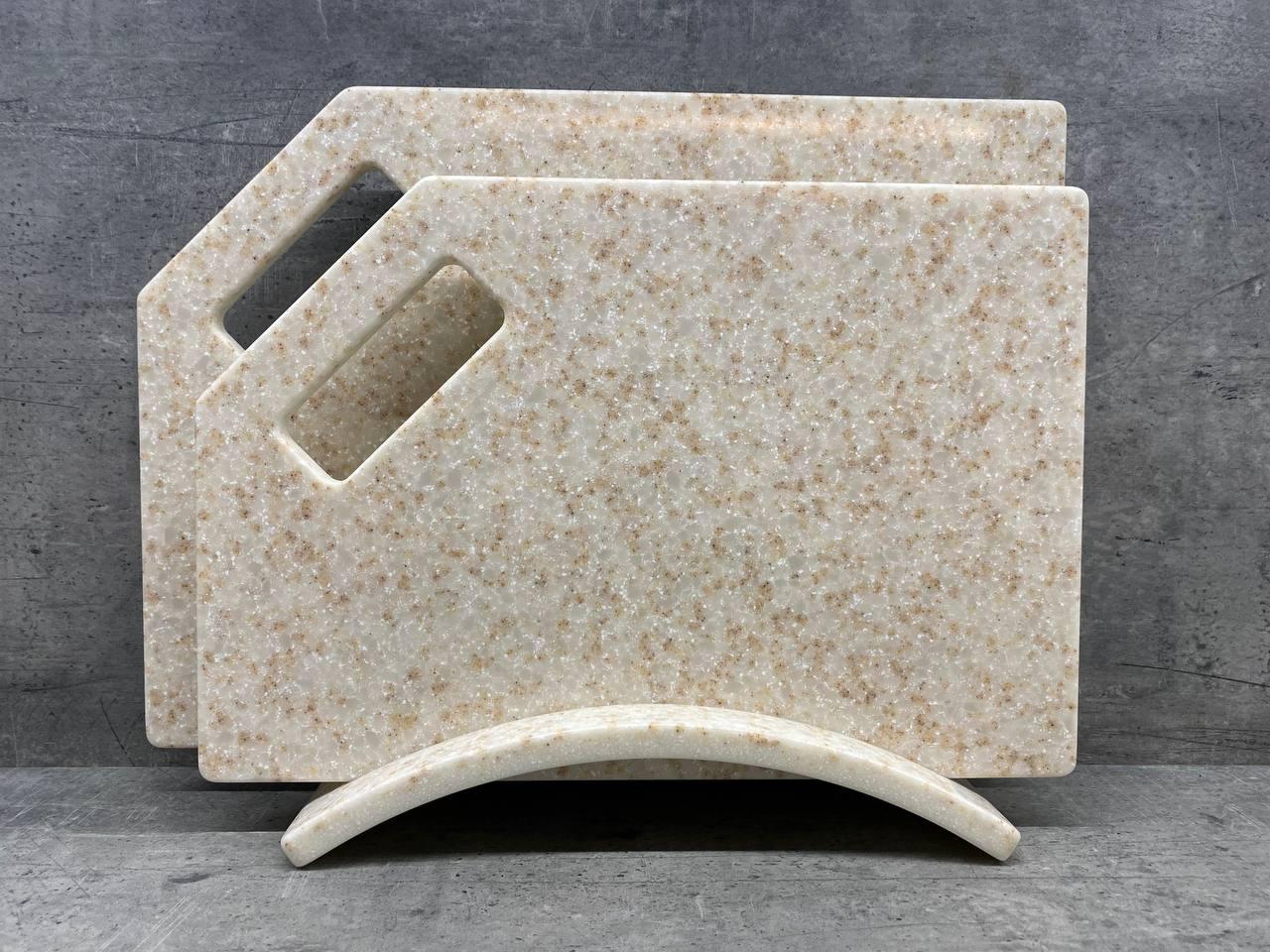 Набір дошок кухонних Sand Flower зі штучного акрилового каменю на підставці 2 шт. (23855612) Набір дошок кухонних Sand Flower зі штучного акрилового каменю на підставці 2 шт. (23855612)