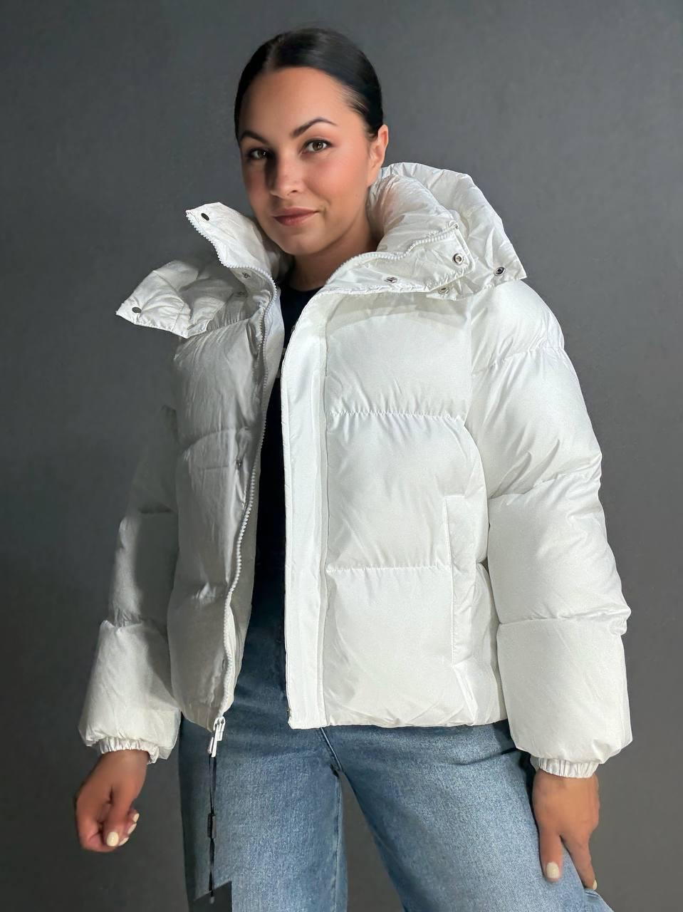 Куртка женская Lady Yep 10005 дутая пуффер с капюшоном р. 46 Белый - фото 8 Куртка женская Lady Yep 10005 дутая пуффер с капюшоном р. 46 Белый - фото 8