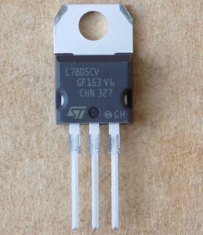 Микросхема ST L7805CV/TO220 (28901)