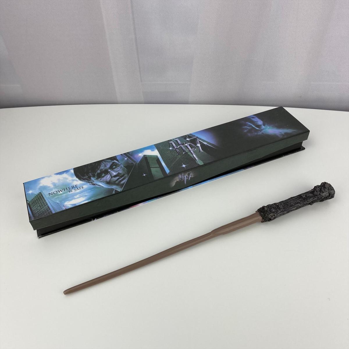 Паличка чарівна в коробці Гаррі Поттера 6056 35 см (4259583) Паличка чарівна в коробці Гаррі Поттера 6056 35 см (4259583)