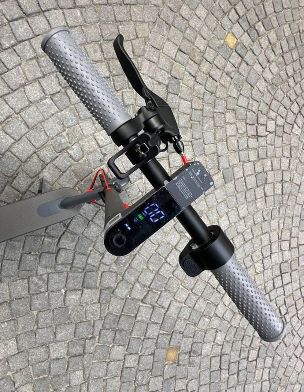 Электросамокат Mi Electric Scooter PRO 4 с передним амортизатором 13 Аг Серый (2694812408) - фото 6 Электросамокат Mi Electric Scooter PRO 4 с передним амортизатором 13 Аг Серый (2694812408) - фото 6