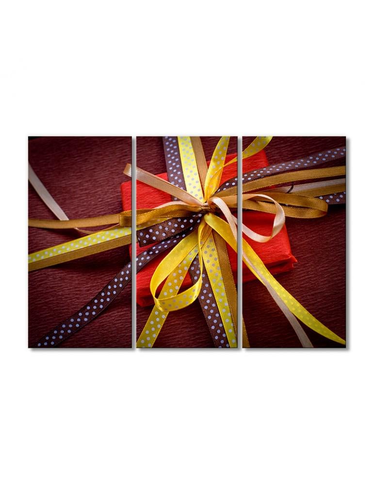 Картина модульная Подарок с ленточками и бантиками 3 модуля 60x90 см Картина модульная Подарок с ленточками и бантиками 3 модуля 60x90 см