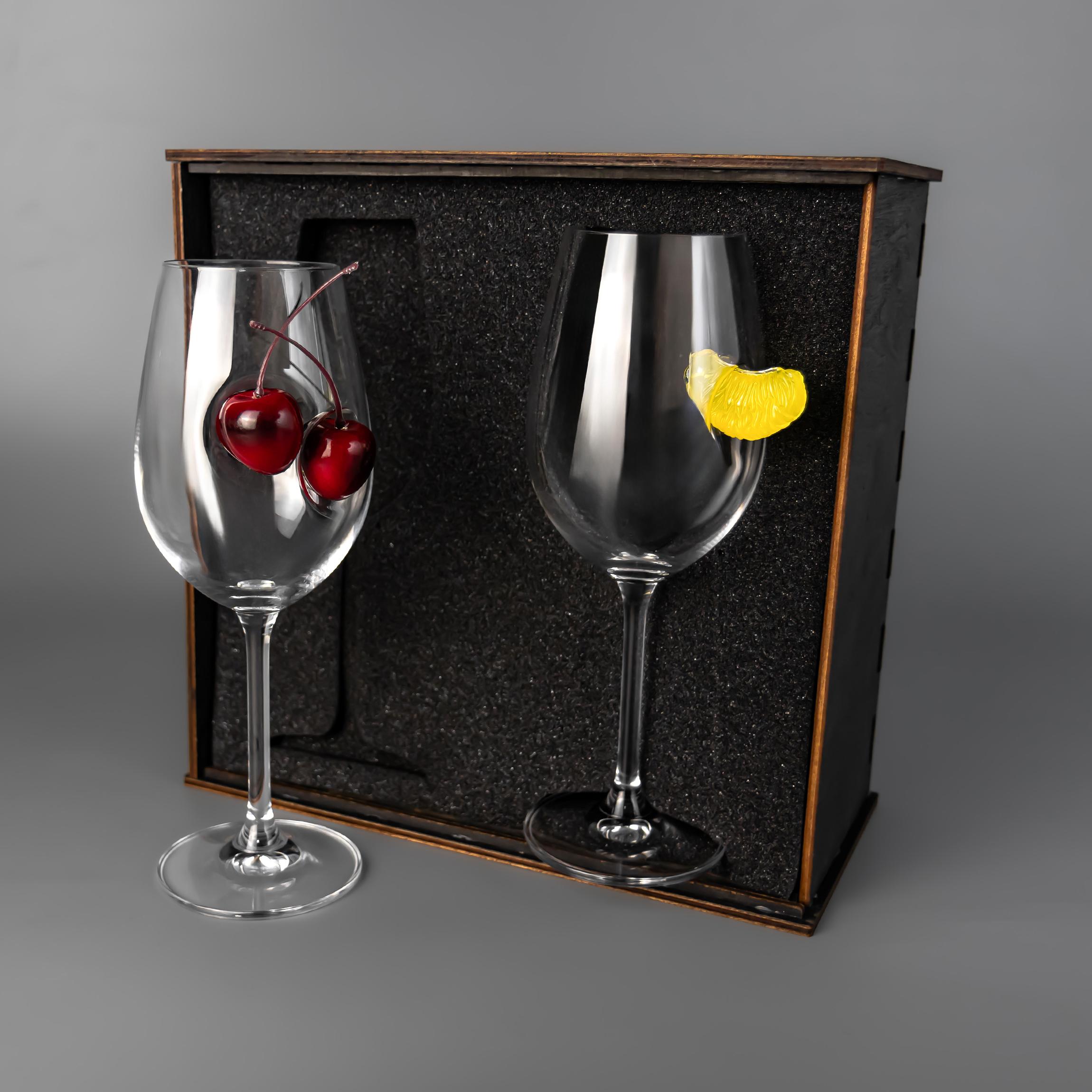 Бокалы для вина с вишней и мандарином VSKLO 350 мл 2 шт. - фото 1 Бокалы для вина с вишней и мандарином VSKLO 350 мл 2 шт. - фото 1