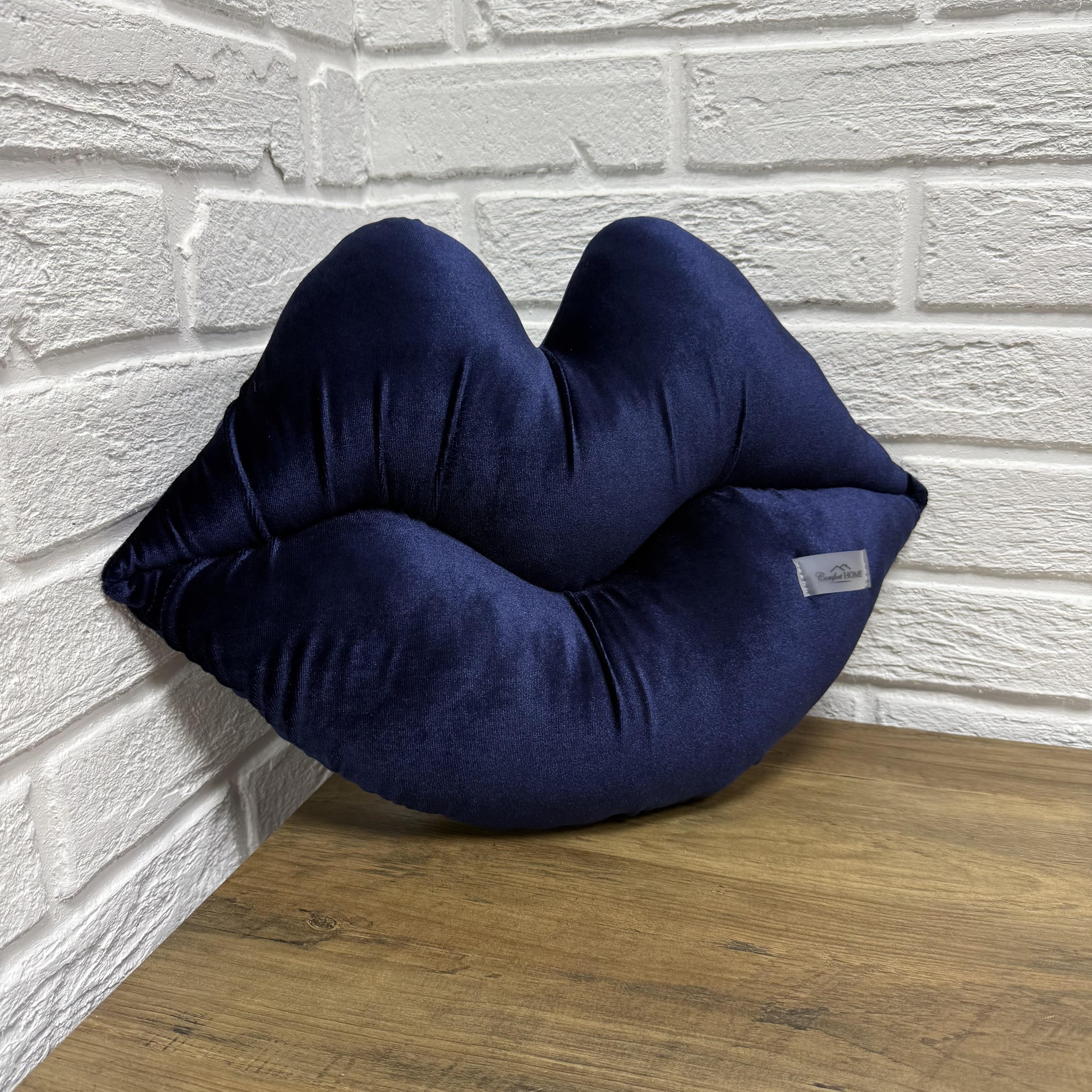 Подушка Comfort Home Губы велюровая мерцающая 35х50 см