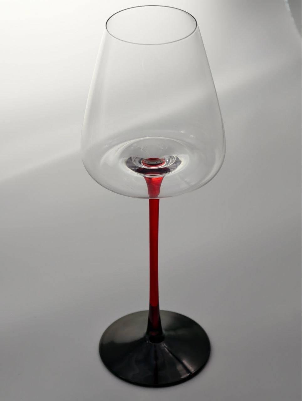 Набір келихів Червоний стиль 6 шт. 570 мл Прозорий (102-776) - фото 5 Набір келихів Червоний стиль 6 шт. 570 мл Прозорий (102-776) - фото 5