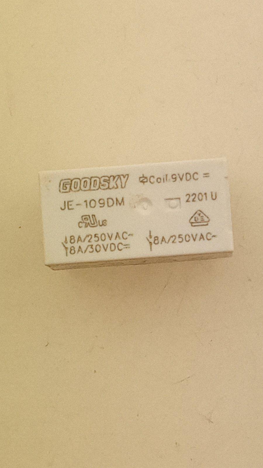 Реле Goodsky JE-109DM 9V 8A 250VAC 19,5x9x10 (29736)