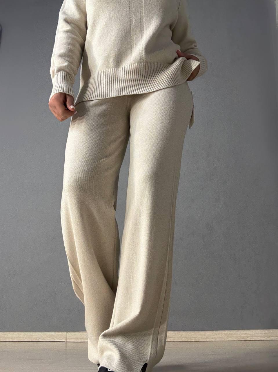 Костюм женский ACCORDDREAM 6841-8636 свитер с брюками палаццо вязаный OS Бежевый (5181) - фото 9 Костюм женский ACCORDDREAM 6841-8636 свитер с брюками палаццо вязаный OS Бежевый (5181) - фото 9