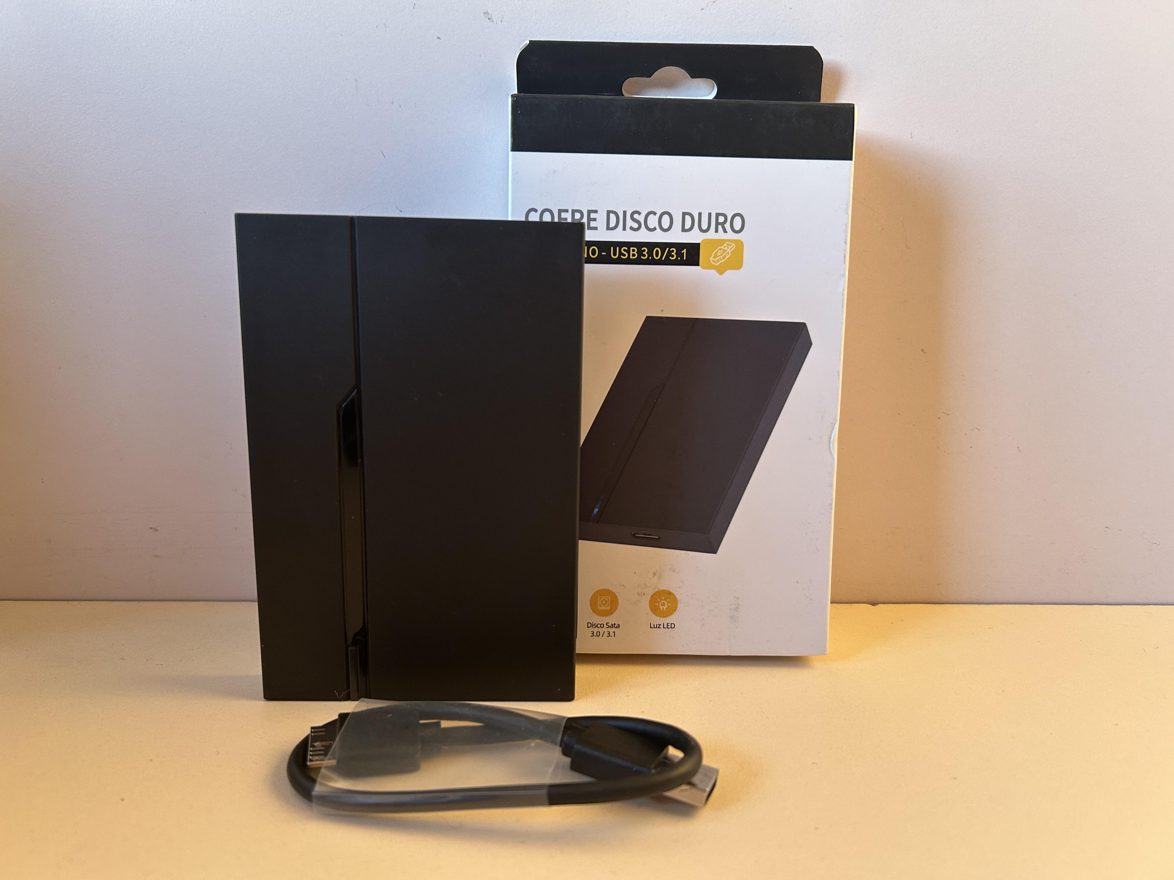 Внешний жесткий диск TOSHIBA 1000GB/1Tb USB 3.0 (27071305) Внешний жесткий диск TOSHIBA 1000GB/1Tb USB 3.0 (27071305)