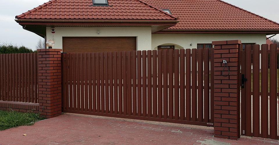 Евроштакетник металлический 2 м 0,45 мм глянец RAL 8017 Коричневый (za-22556/2) - фото 5 Евроштакетник металлический 2 м 0,45 мм глянец RAL 8017 Коричневый (za-22556/2) - фото 5