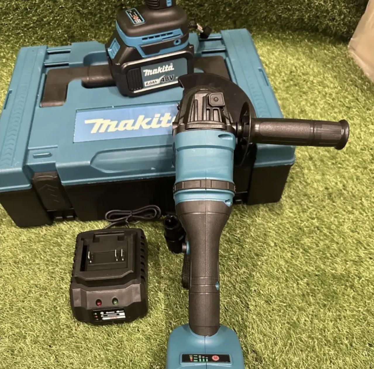 Аккумуляторный комплект DTW800+DGA508ZPRO безщеточный 48 V/6Ah 850 Нм Черно-синий - фото 3 Аккумуляторный комплект DTW800+DGA508ZPRO безщеточный 48 V/6Ah 850 Нм Черно-синий - фото 3